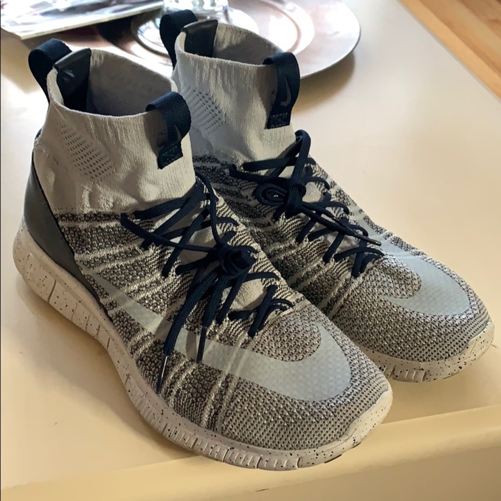Nike Flyknit high top sneaker